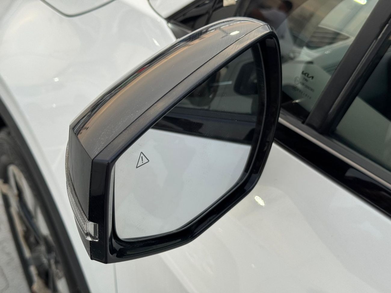 كيا سبورتيج 2.0L Petrol Turbo 4WD 2025 Export Price @ 90,000 AED