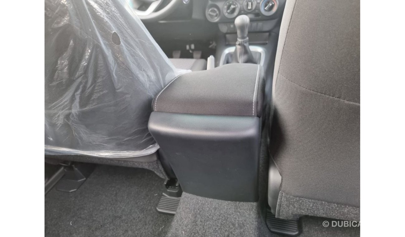 Toyota Hilux 2.4L Diesel M/T Double Cabin Pickup