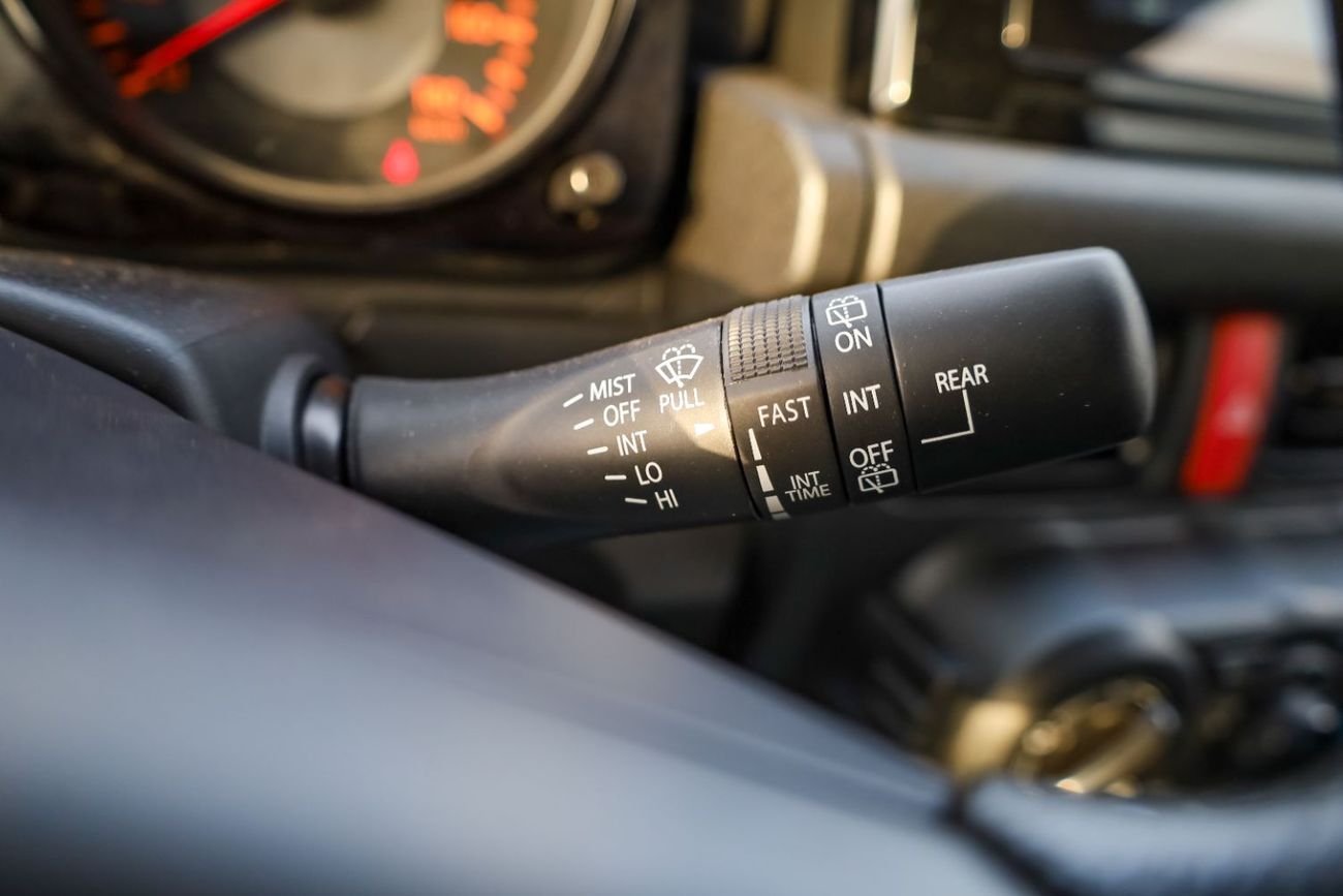 سوزوكي جيمني GL 2026 5 Door 1.5L 4WD Euro 5 - GCC Specs