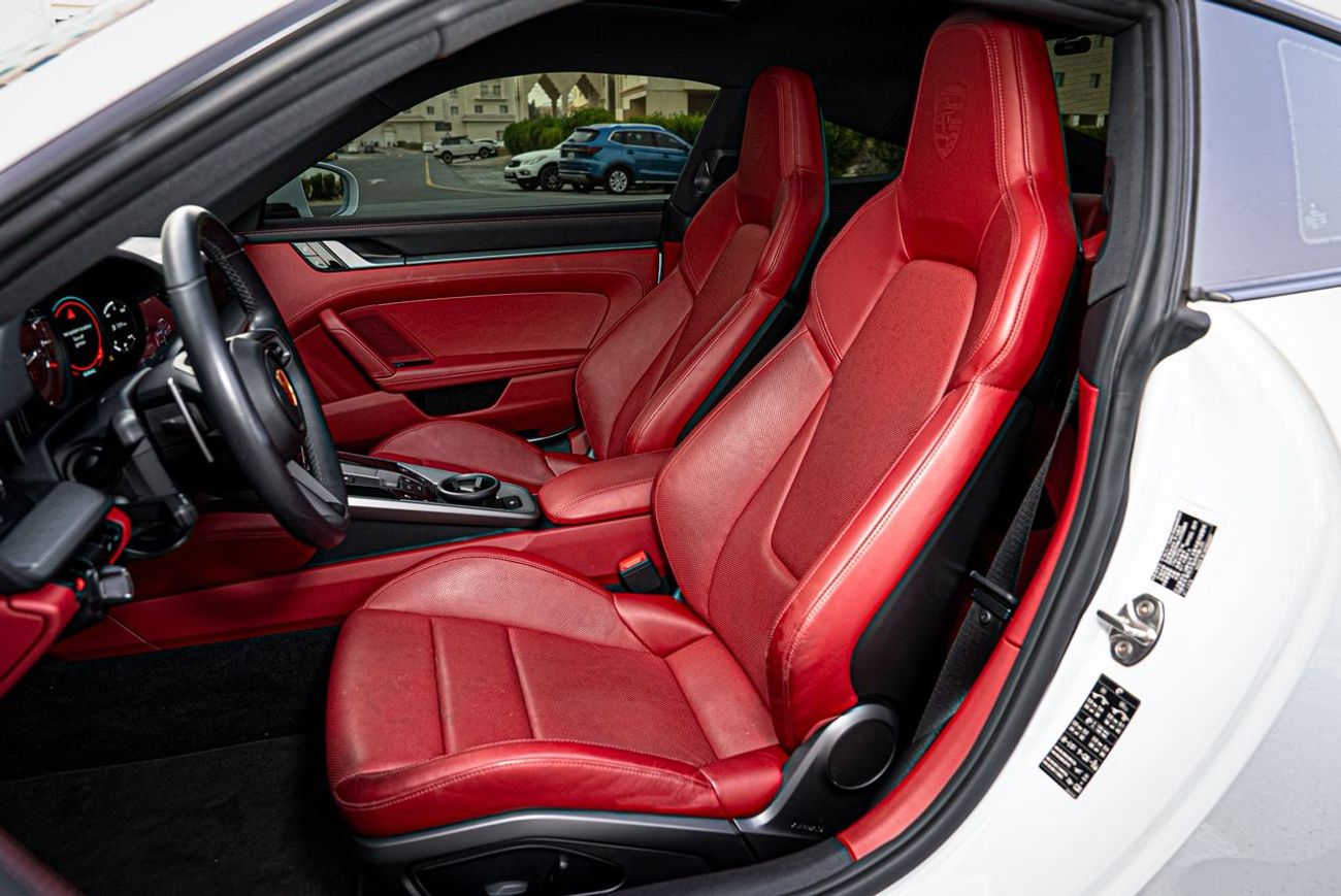 Porsche 911 Carrera 4S 3.0L (380 HP) Coupe Carrera 4S 3.0L (450 HP) Coupe