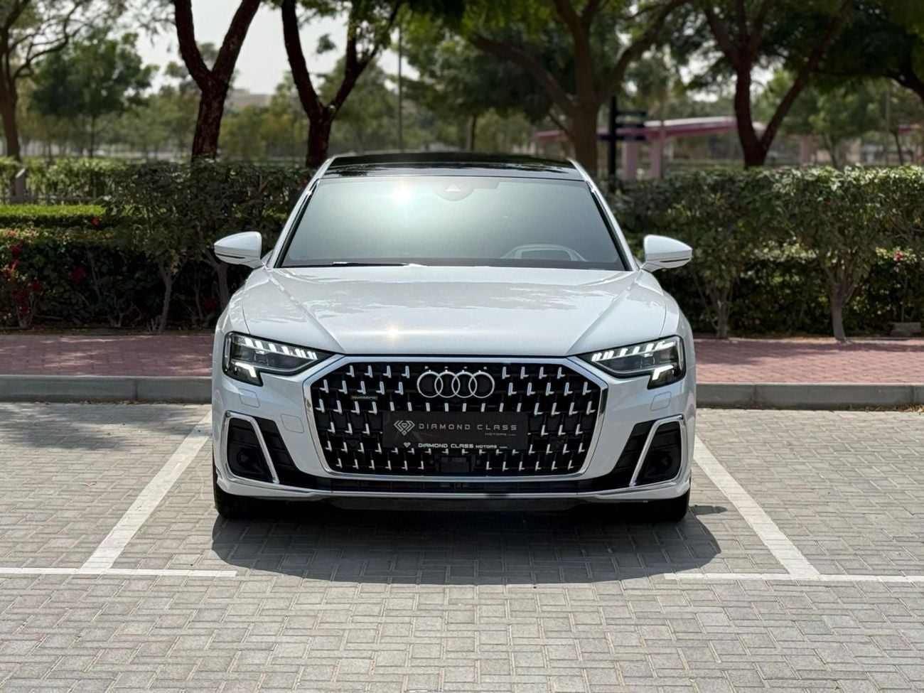 Audi A8 L 55 TFSI quattro S-Line 3.0L