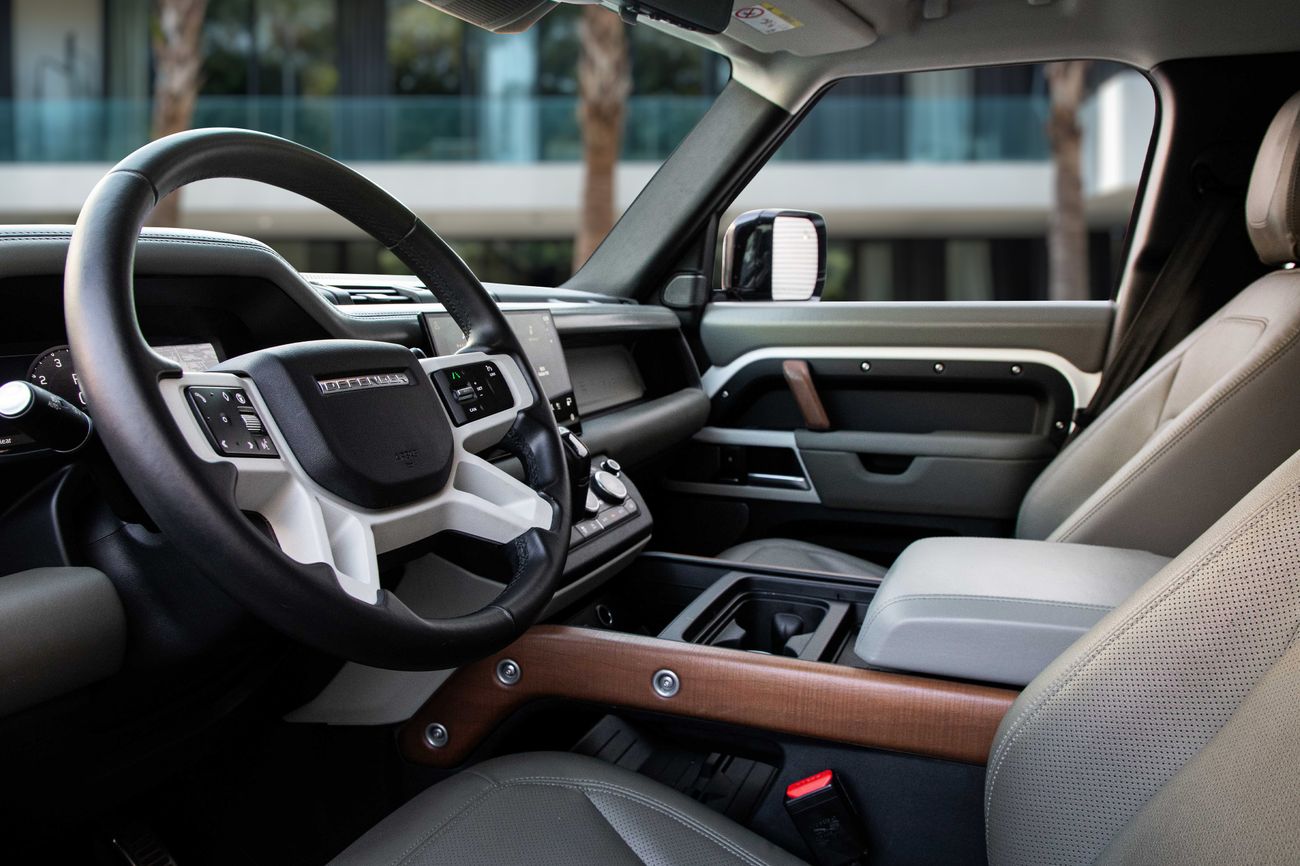 Land Rover Defender Defender | 5,738 P.M | 0% Downpayment | Defender 110 Agency Warranty!