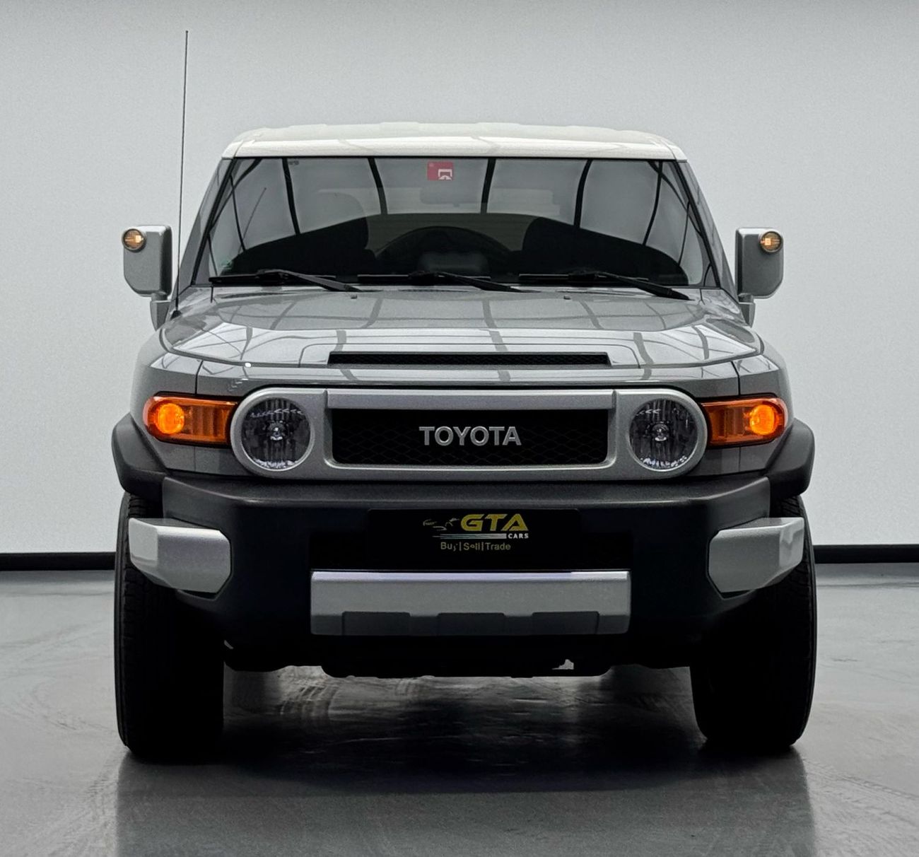 Toyota FJ Cruiser GXR 4.0L A/T 2019 Toyota FJ Cruiser GXR, Warranty, Service History, Excellent Condition, GCC