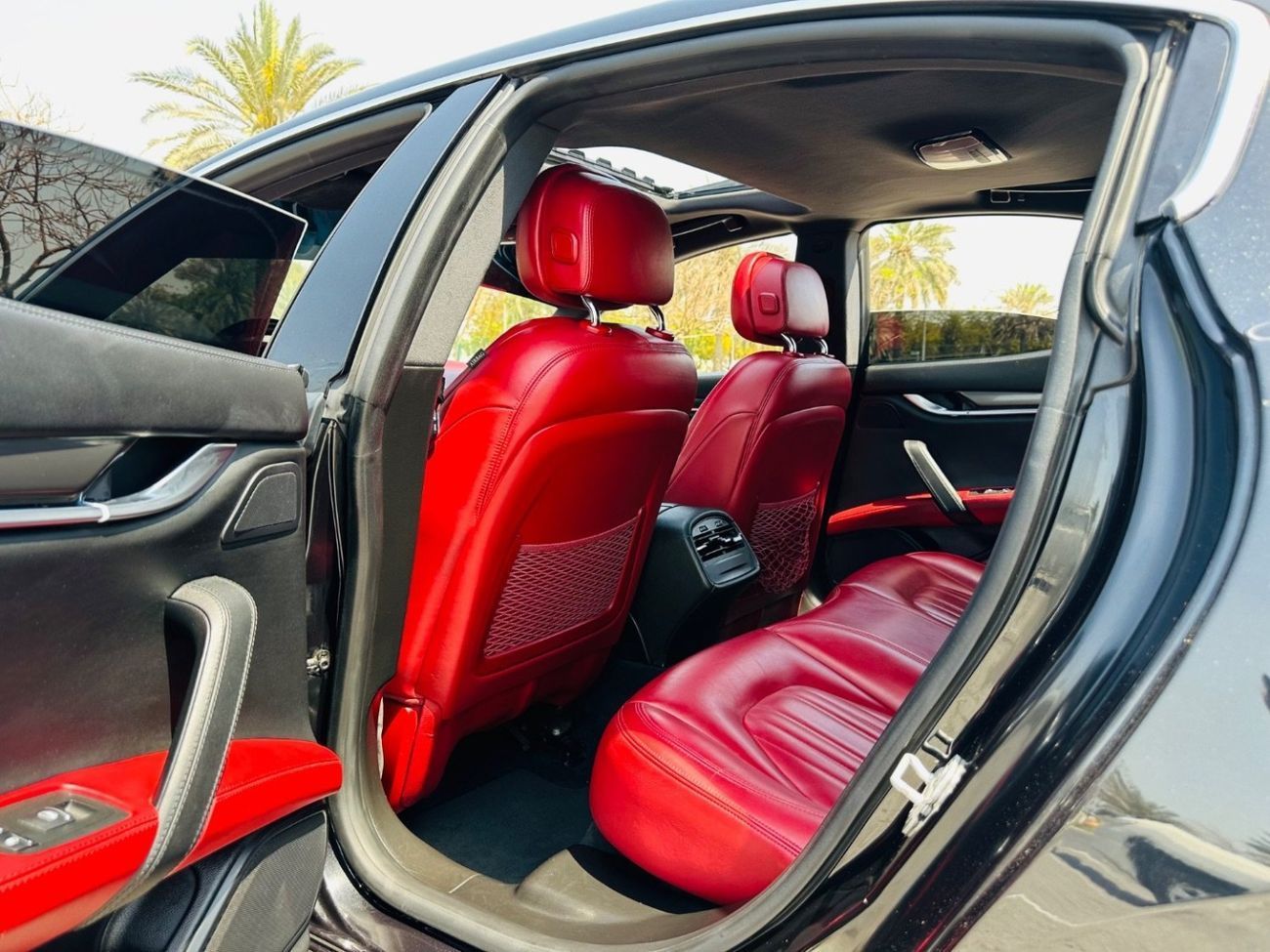 مازيراتي جيبلي 3.0T V6 Modena