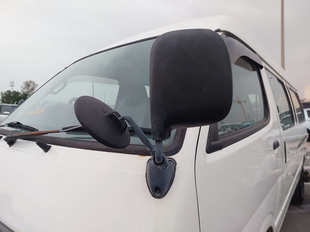 Toyota Hiace TOYOTA HIACE VAN RHD 2003 MODEL 3.0 L DIESEL MANUAL(PM03653)