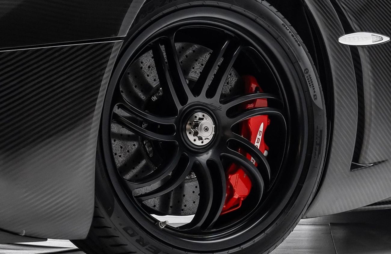 Pagani Huayra 6.0L V-12 Twin-Turbocharged Engine