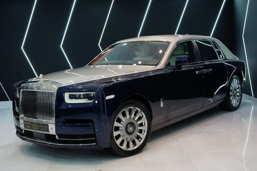 Rolls Royce Phantom SWB 2022 Rolls-Royce Phantom, Two-Tone, Illuminated Spirit of Ecstasy, Rear Screens, Dealer Warranty!!