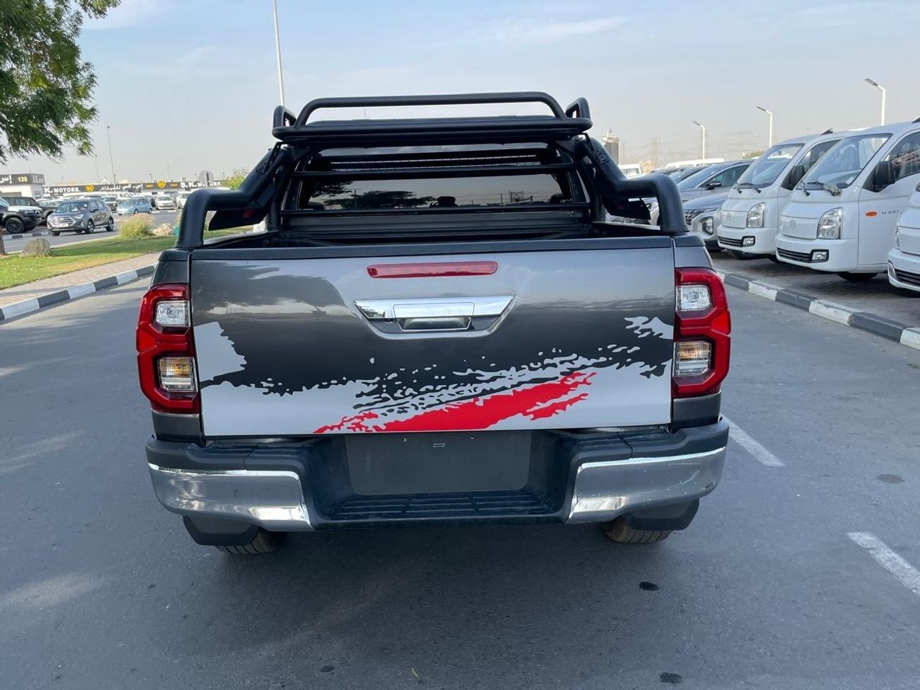 تويوتا هيلوكس diesel 2.8 liter automatic right hand drive leather seats with back camera