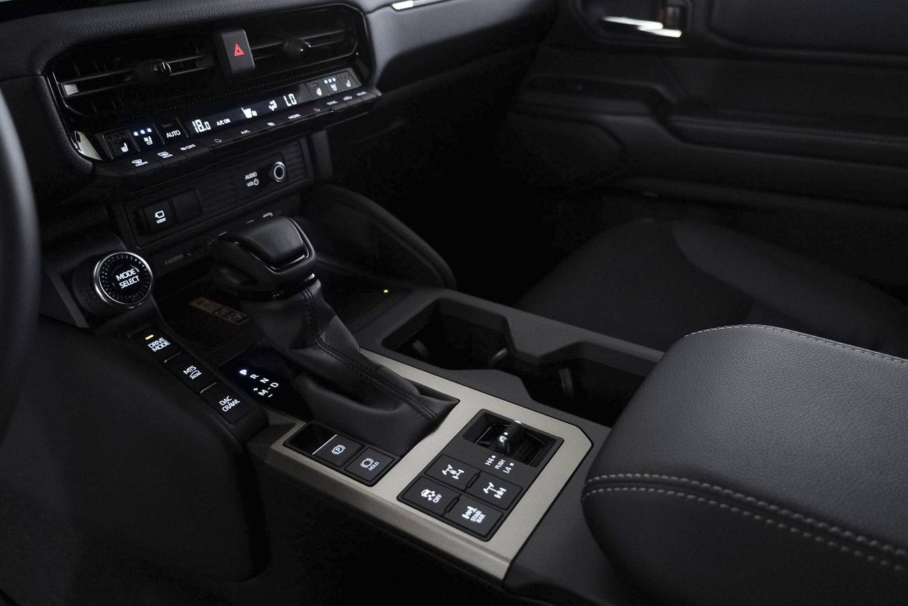 Toyota Prado Adventure Mono Tone 2.4T