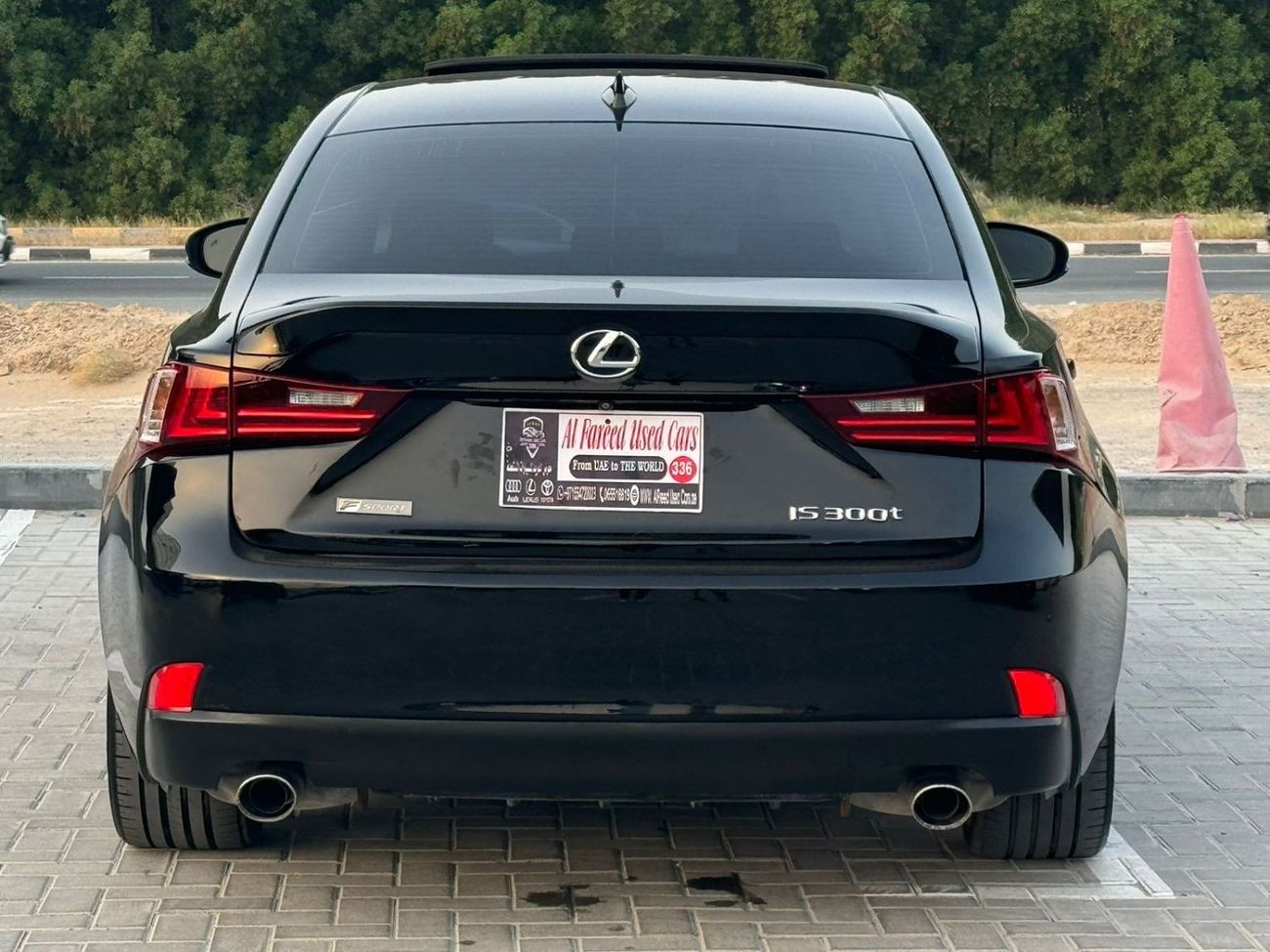 Lexus IS 200 Premier In excellent condition inside and out