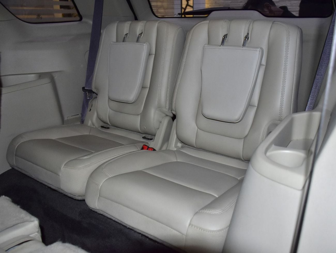 Ford Explorer LIMITED EXCELLENT DEAL for our Ford Explorer Limited 4WD ( 2013 Model ) in Brown Color GCC Specs