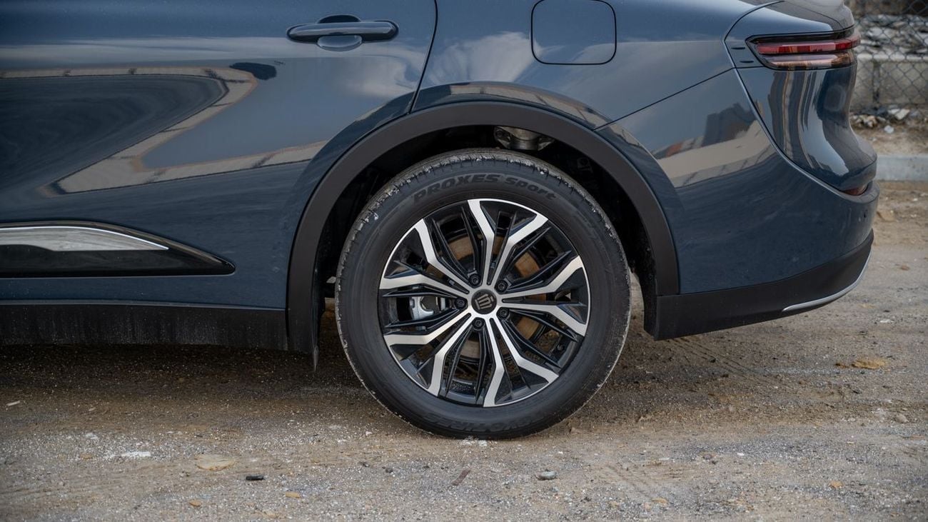 تويوتا كراون PLATINUM TOYOTA CROWN 2.5 MID HEV -2026YM