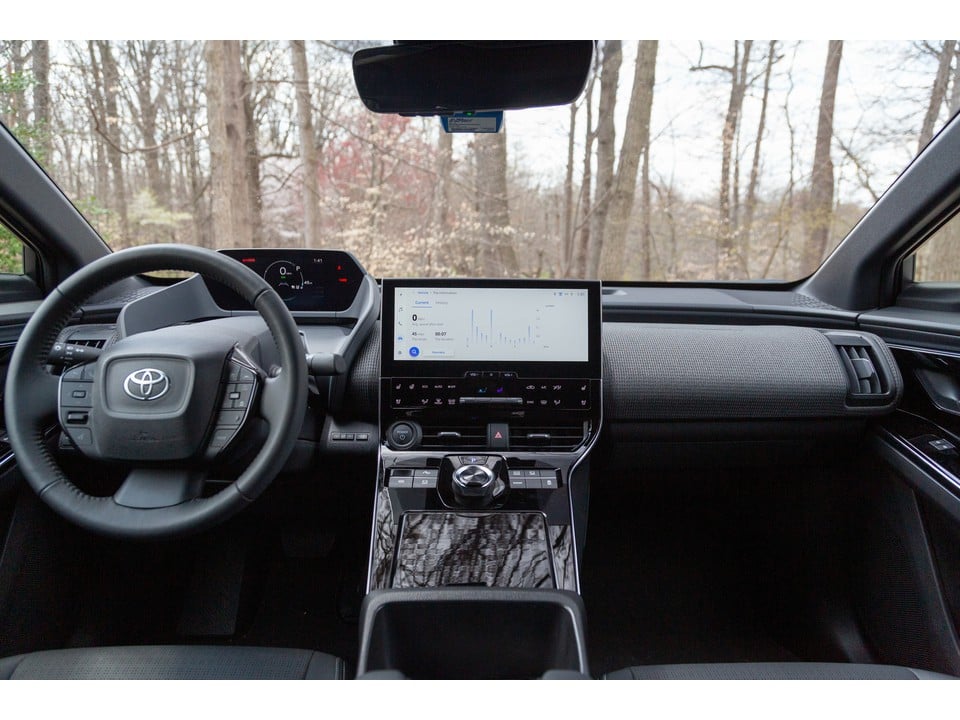 Toyota bZ4X interior - Cockpit