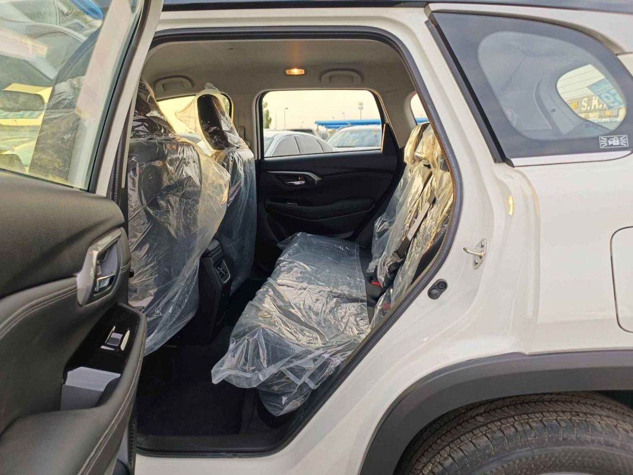 سوزوكي جراند فيتارا GLX / HYBRID / DOUBLE TONE / 1.5L V4 / "9" DISPLAY / 360* CAMERA / HEADUP DISPLAY (CODE # GVHB4X2F)