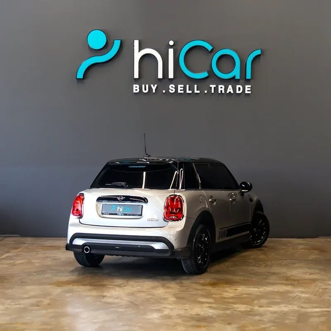 Mini Cooper SD AED 1,398  P.M • 0% Downpayment • Mini Cooper Std • Agency Warranty And Service Contract