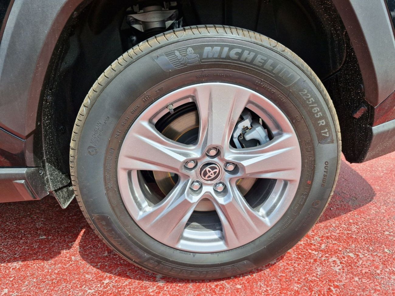 Toyota RAV4 2025 TOYOTA RAV 4 4X4 2.5L HYBRID PETROL A/T GCC BRAND NEW 0KM