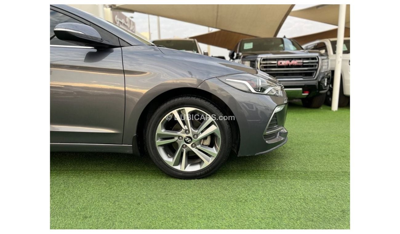 Hyundai Elantra GL High Hyundai Elantra Sport 2018 GCC Full Option