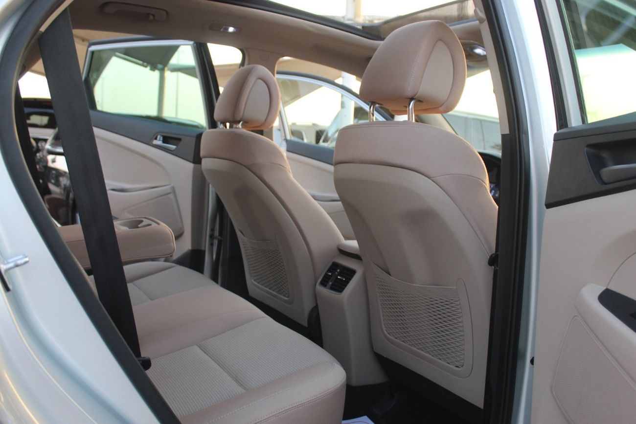 هيونداي توسون SE 2.0L AWD