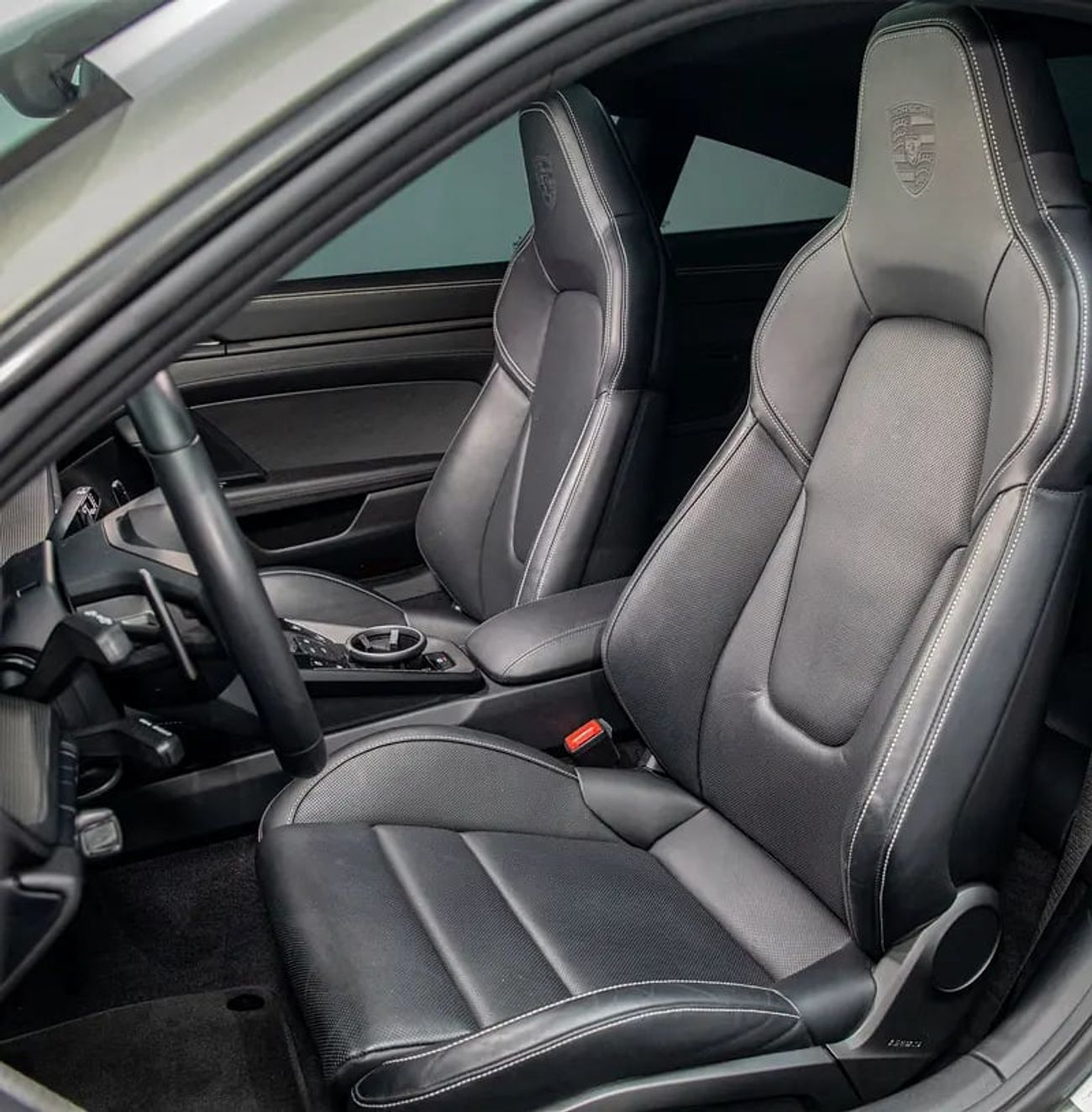 Porsche 911 Carrera GTS 3.0L (450 HP) Coupe