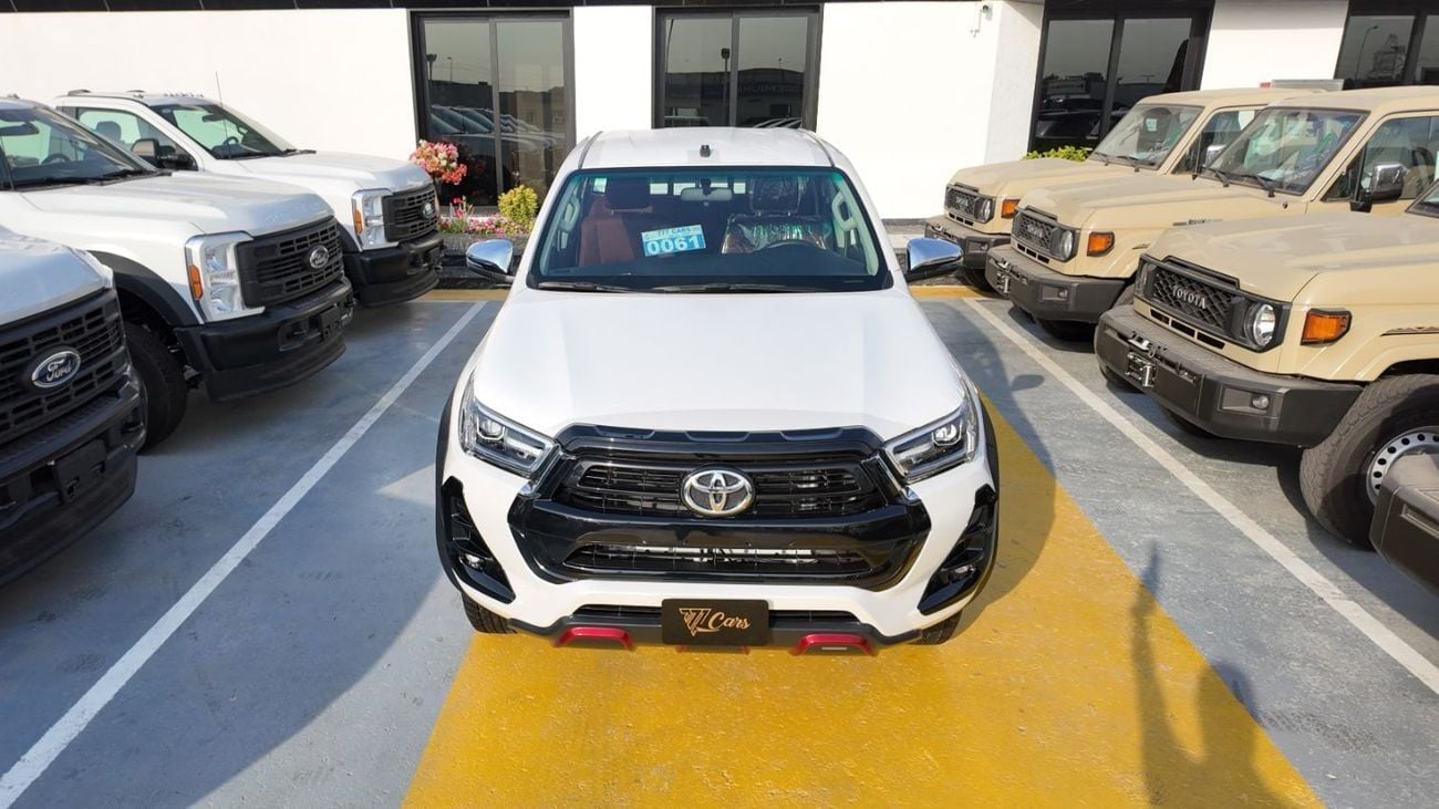 Toyota Hilux TOYOTA HILUX SR5 4.0 V6 4WD A/T 2026