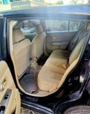 Nissan Tiida SV 1.8L Hatchback