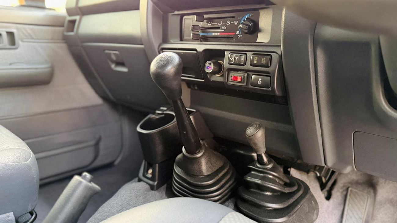 تويوتا لاند كروزر بيك آب MODIFIED TO 2025 MODEL | SINGLE CAB | MANUAL TRANSMISISON | 4.5L | RHD | SPORTS BAR