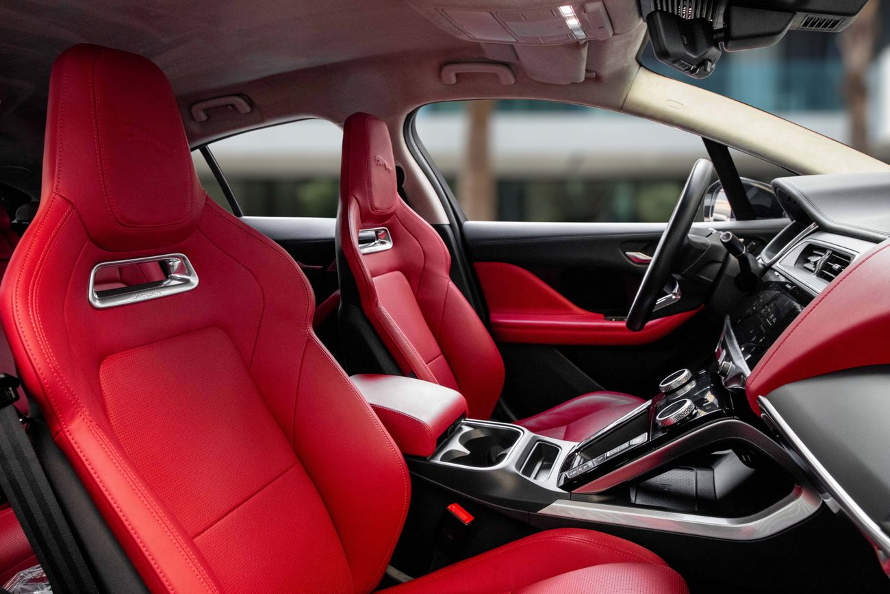 جاكوار ای بيس 2,546 P.M | 0% Downpayment | JAGUAR I-PACE SE | IMMACULATE!