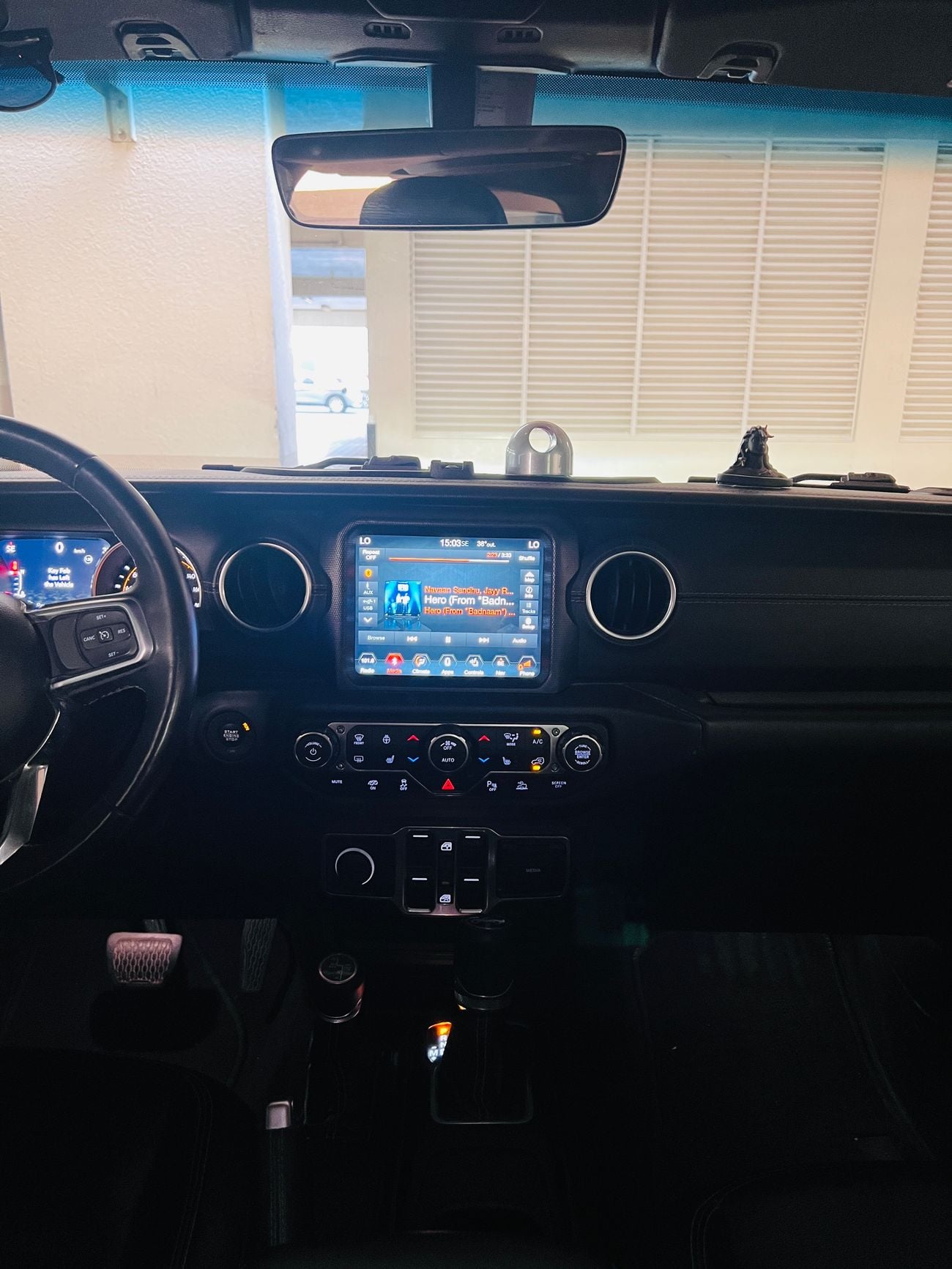 Jeep Wrangler Unlimited SAHARA