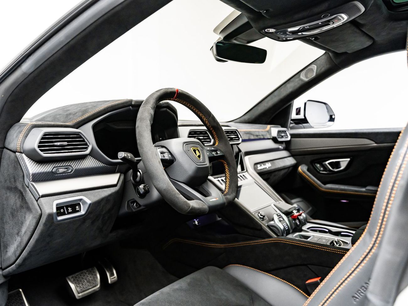 لامبورغيني اوروس 4.0T V8 Performante