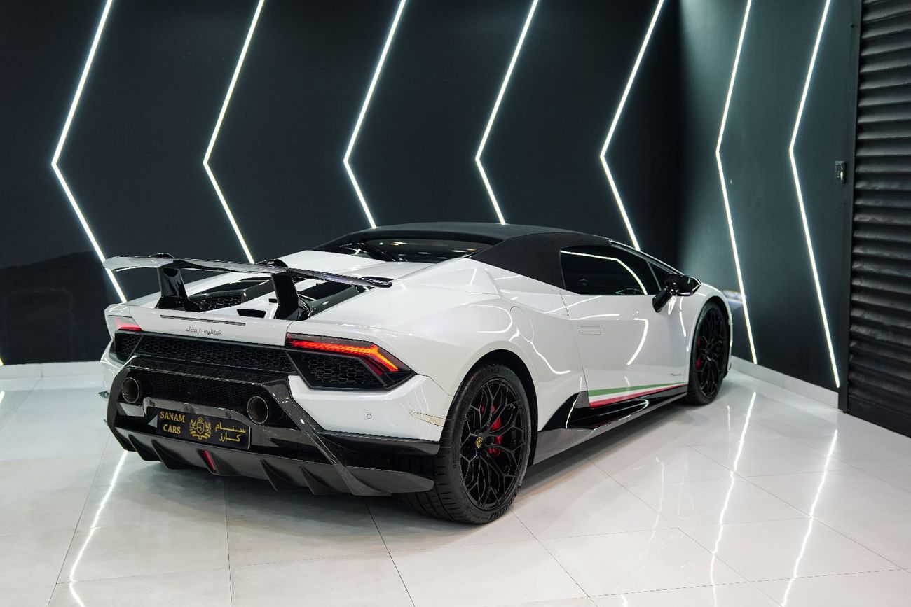 لامبورغيني هوراكان Performante Spyder, ALA Aerodynamic, Lift System, GCC Spec!!
