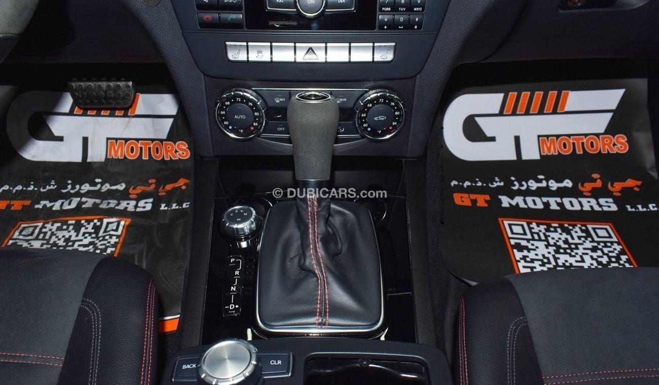 Mercedes-Benz C 63 Coupe 2013 Mercedes-Benz C63 AMG Coupe Black Series 1 OF 100