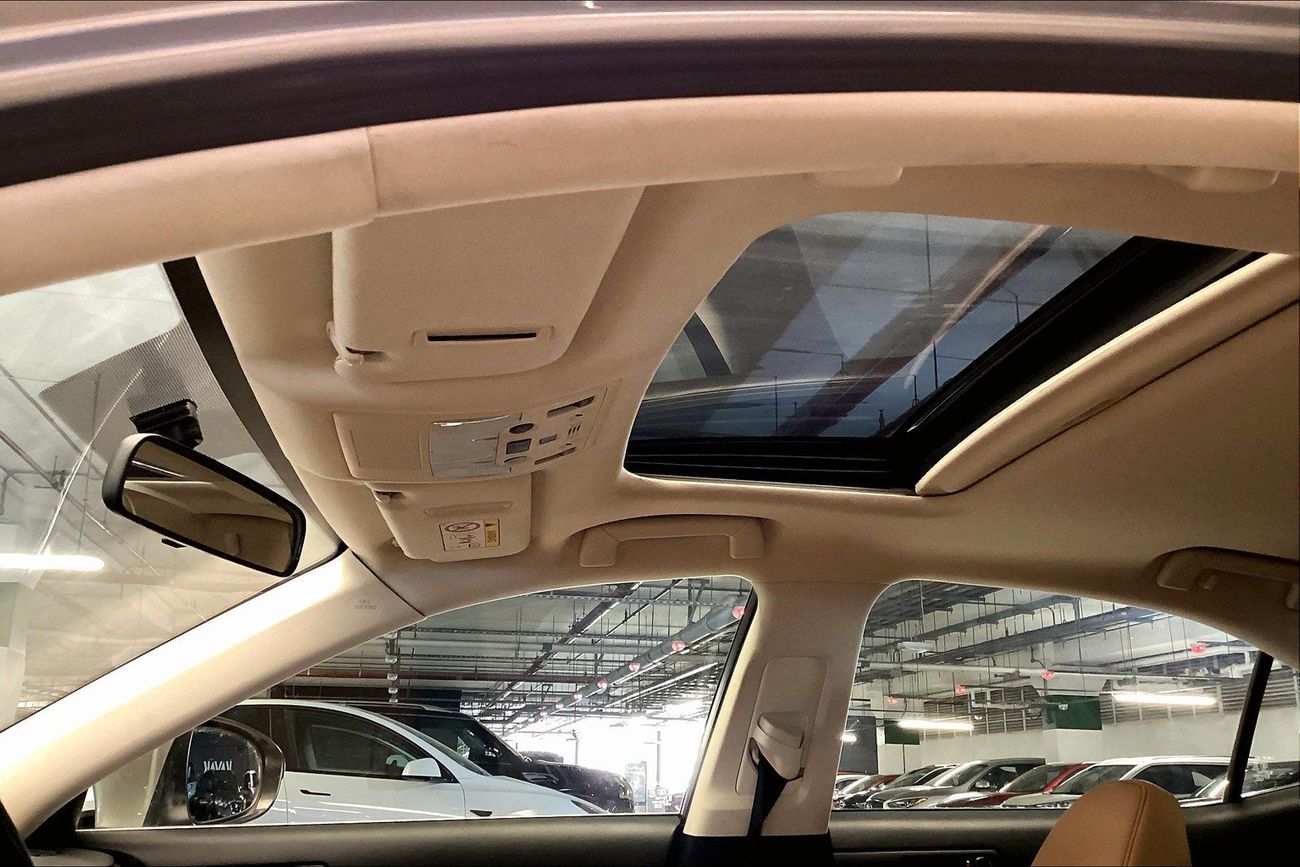 Lexus IS300 Premier | Guaranteed Warranty | 0 Down Payment