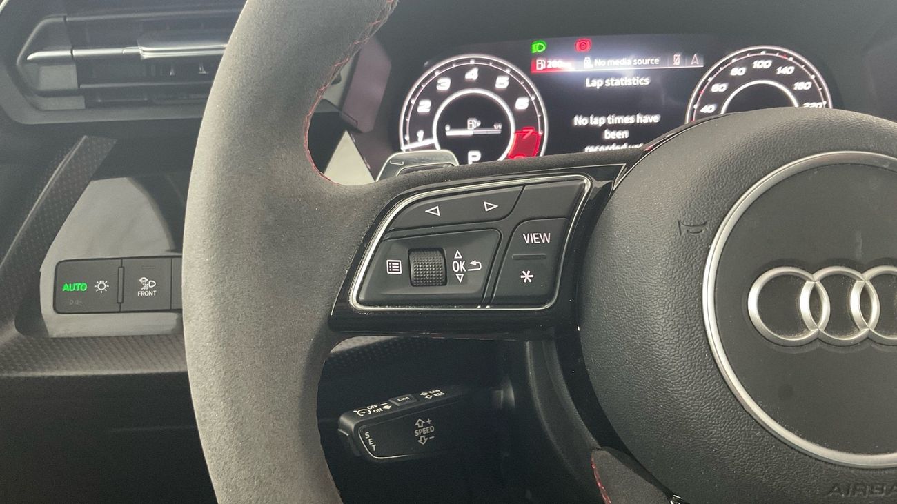 أودي RS3 TFSI quattro | شامل الضمان | 0 ﺪﻔﻋﺓ ﺃﻮﻟﻯ