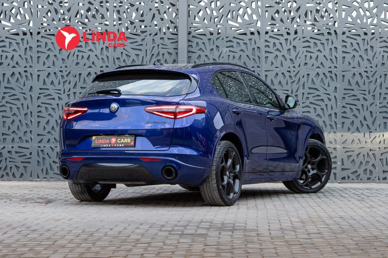 Alfa Romeo Stelvio Veloce 2.0L Alfa Romeo Stelvio Veloce 2022 GCC | Warranty