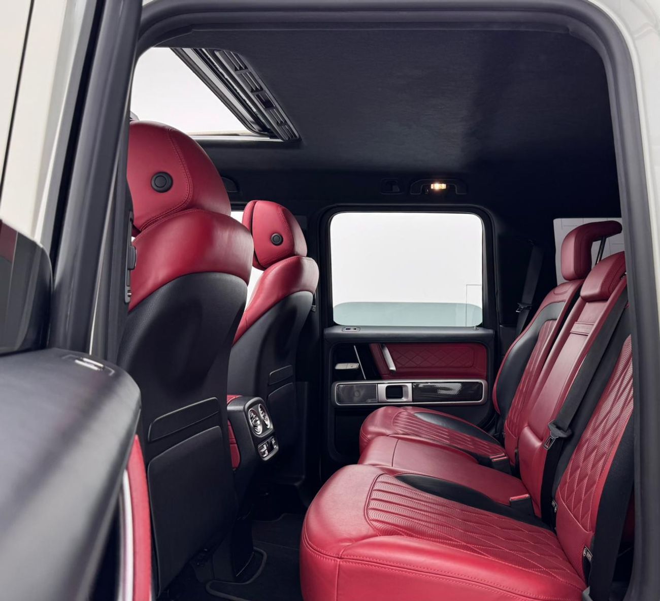 مرسيدس بنز G 63 AMG STANDARD مرسيدس بنز G63 AMG موديل 2019، سجل صيانة كامل، ضمان لمدة عام، حالة ممتازة، دول مجلس التعاون الخليجي