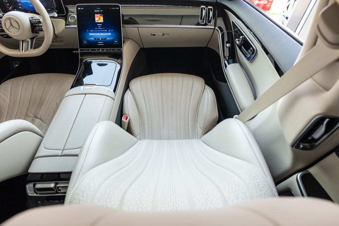 Mercedes Benz S500 4MATIC L 2022 Mercedes-Benz S-Class 500 4MATIC GCC | Agency Warranty
