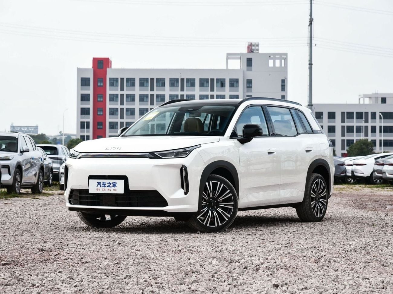 جي إيه سي أيون i60 GAC Aion i60 1.5L PLUG IN HYBRID  230 KM MODEL 2025