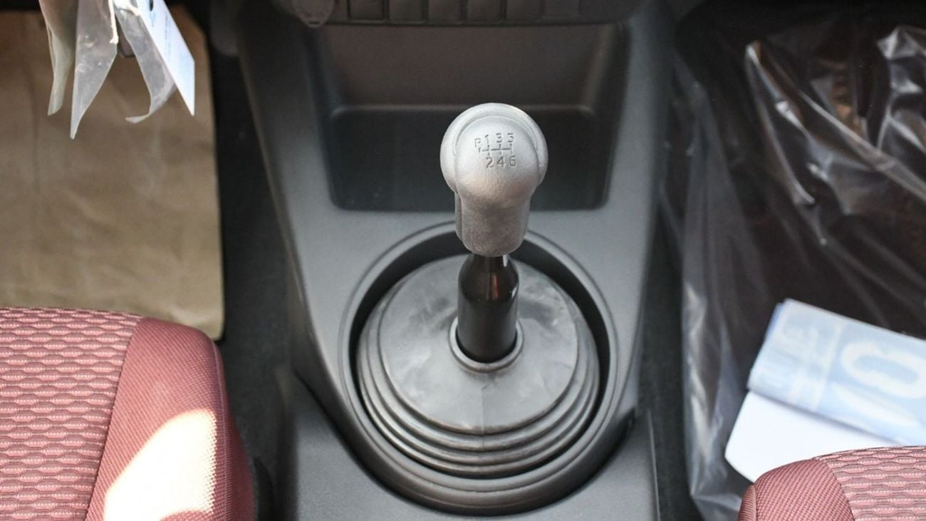 Toyota Hilux GL 2.4L Double Cab Utility