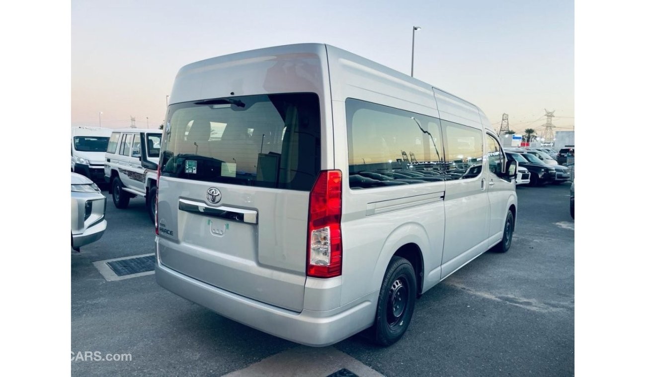 Toyota Hiace DLS -High Roof Commuter TOYOTA HIACE 2.8L DIESEL HIGHROOF WITH SUNROOF 13 SEATS 2022 MODEL