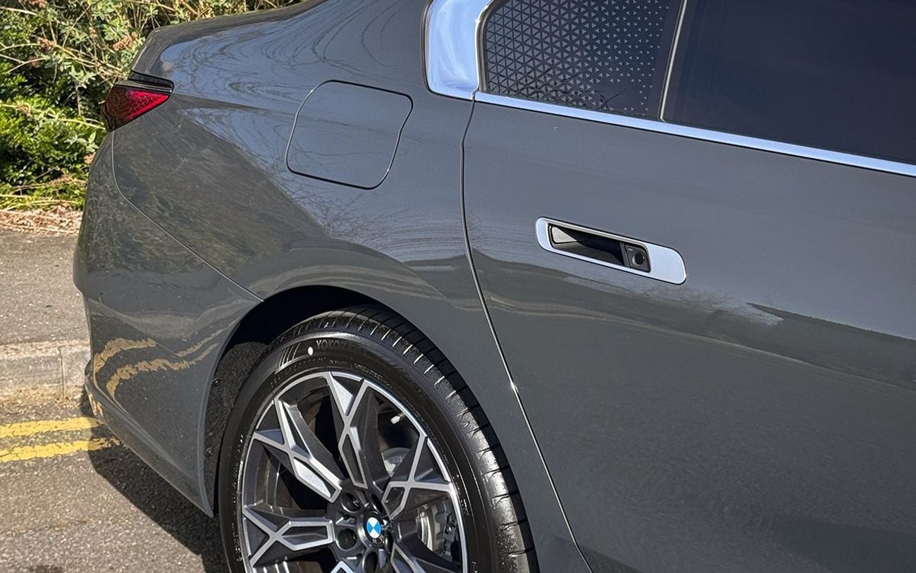 بي أم دبليو i7 XDRIVE60 BUSINESS EXCELLENCE xDrive60 Excellence Pro Right Hand Drive