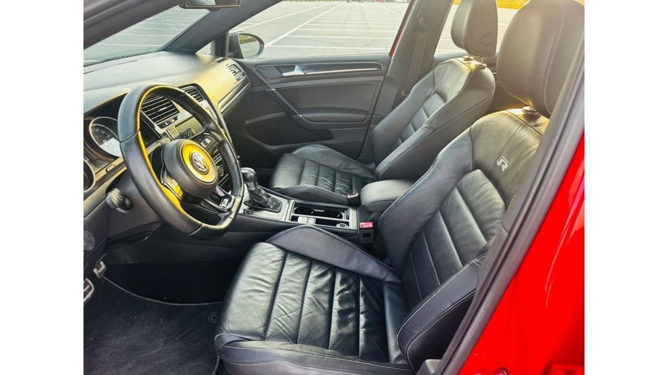 فولكس واجن جولف موديل 2015 خليجي فل مواصفات بانوراما وجلد ومثبت سرعه وتحكم كهربي كأمل ونظام صوت ممتاز وكاميرا خلفيه