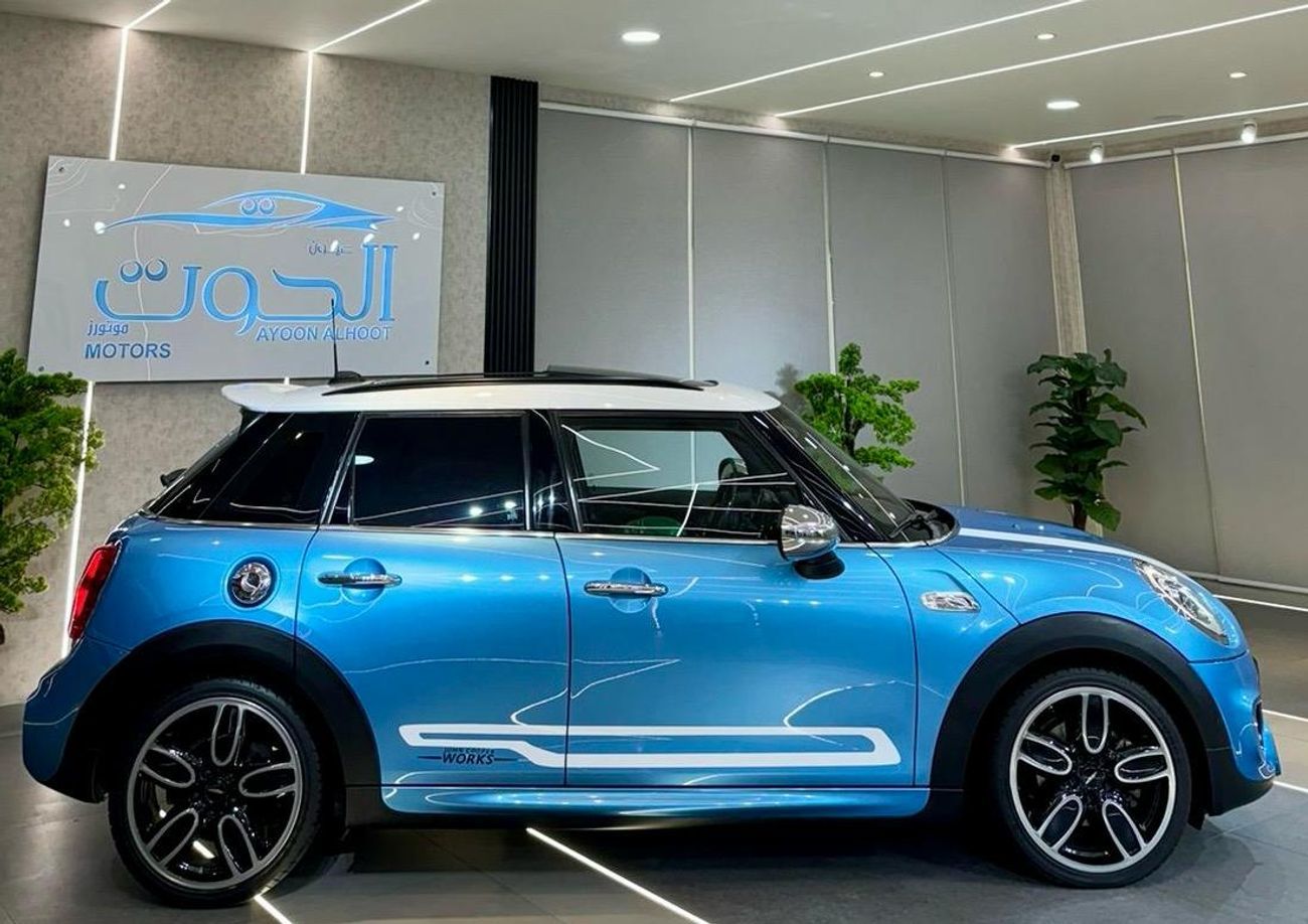 Mini Cooper S AMAZING BLUE MINI COOPER S ** JCW ** || TOP OF THE RANGE || GCC || RED , BLACK INTERIOR