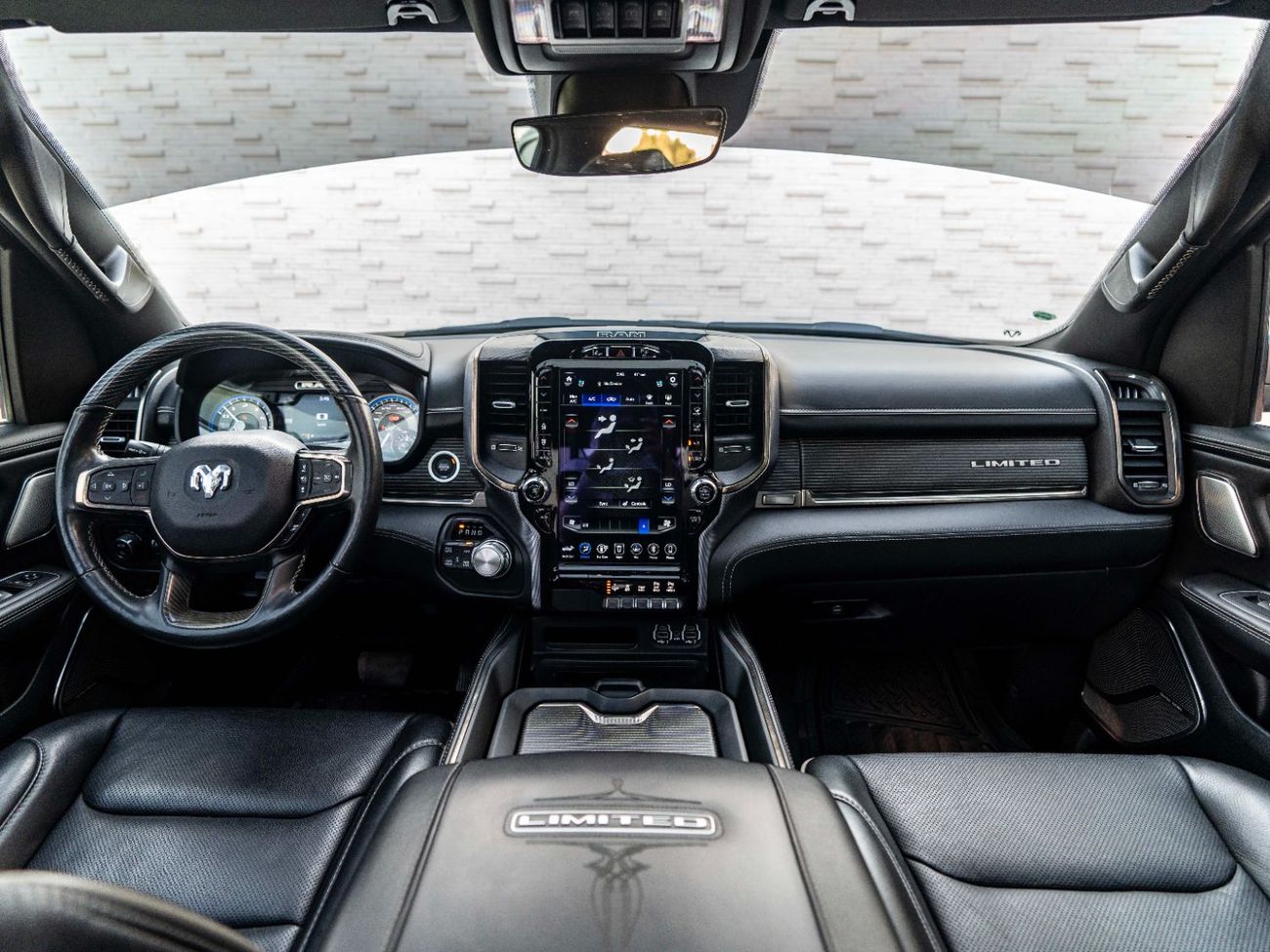 RAM 1500 Limited 5.7L (5 Seater)