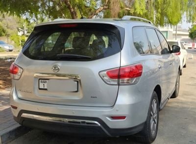 نيسان باثفايندر SV 2014