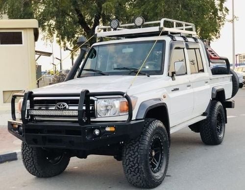 Toyota Land Cruiser Pick Up 2016 LAND CRUISER DOUBLE CABIN
