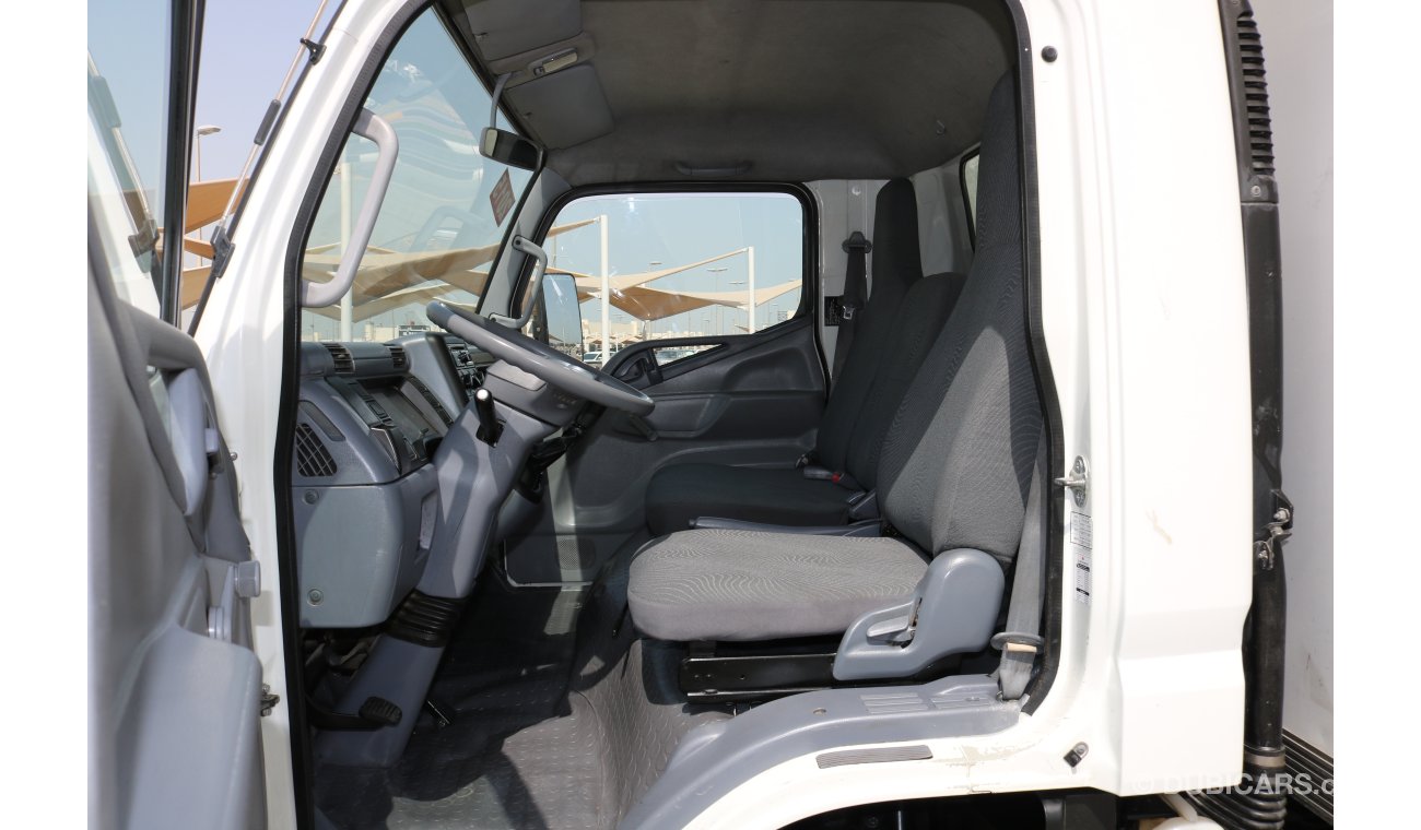 Mitsubishi Canter SINGLE CABIN PICKUP WITH BOX