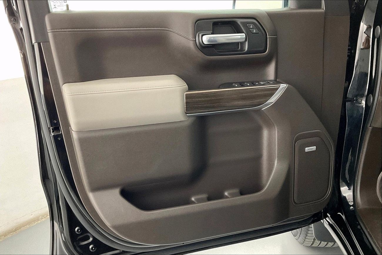 Chevrolet Silverado LT Z71 Trail Boss - Crew Cab| 1 year free warranty | Flood Free