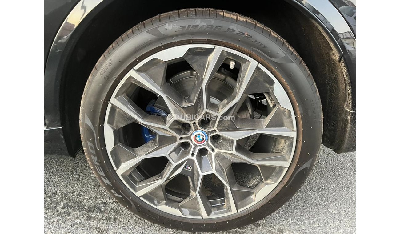 BMW X7 3.0L , full option