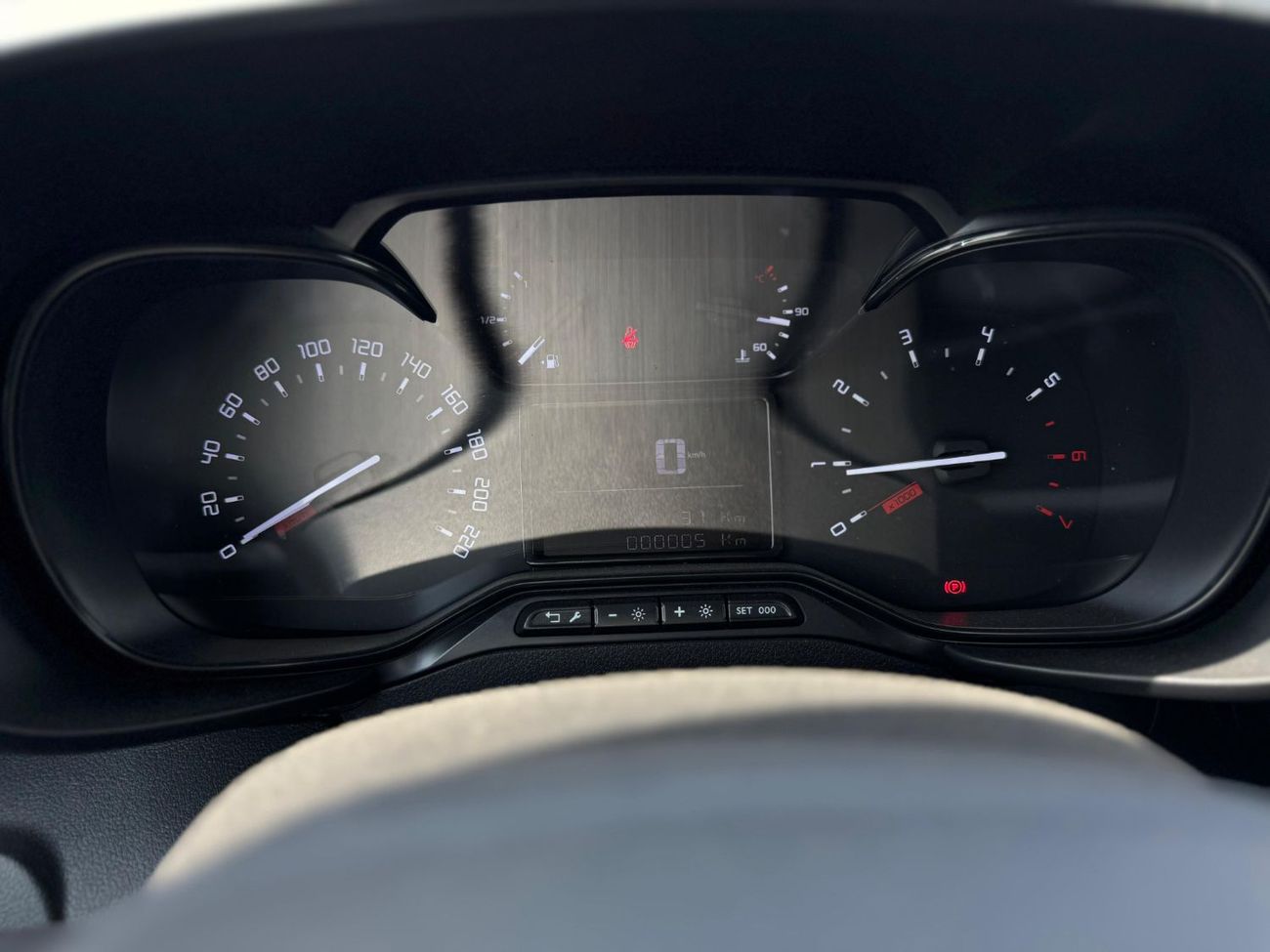 Citroen Berlingo CITROEN BERLINGO 2024 GCC 1.6L DIESEL