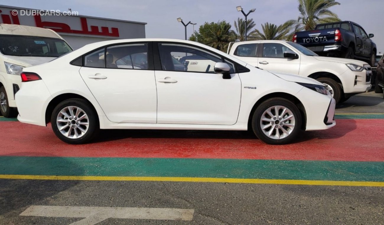 تويوتا كورولا 2023 Hyprid 1.8L petrol 4X2 FWD White color